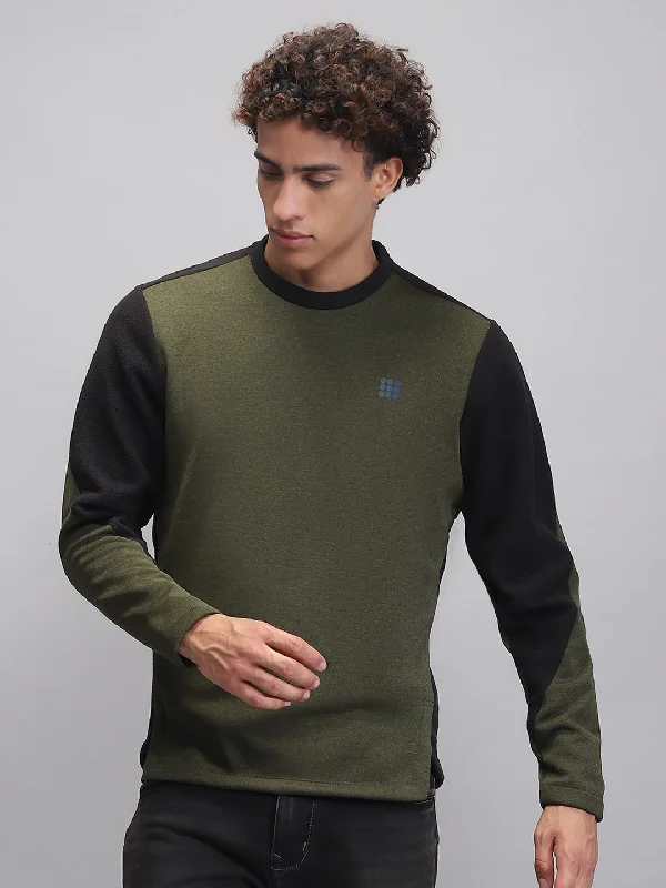 Layered Men's Henley ShirtsMen Olive Solid Round Neck Full Sleeve Sweatshirt