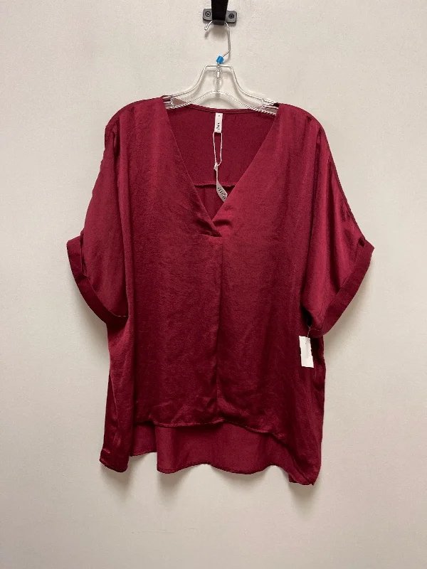 Top Short Sleeve By Glam In Red, Size: M