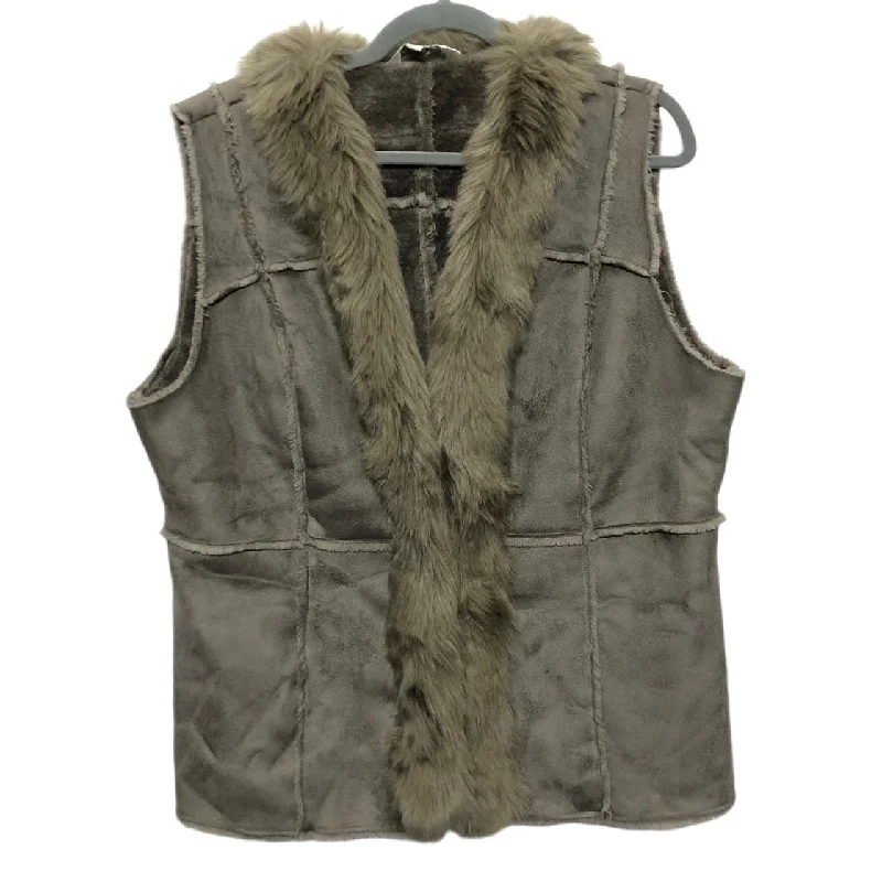 Men's Coats for Ice FishingVest Faux Fur & Sherpa By Orvis In Green, Size: L